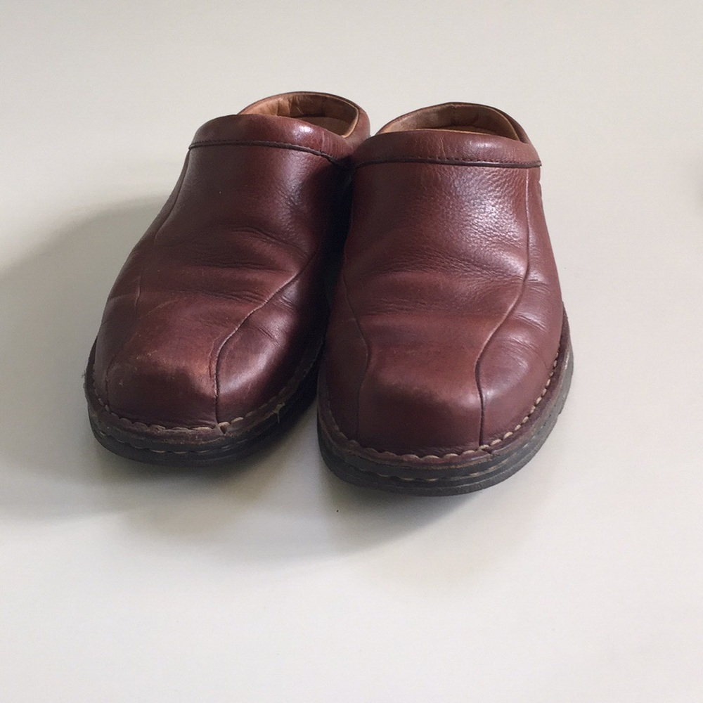 Ugg Slip-Ons